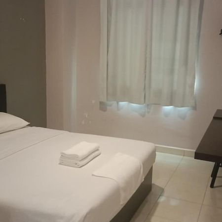 Ck Hotel Lumut Exterior photo