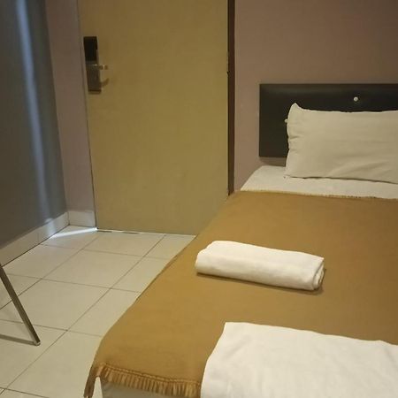 Ck Hotel Lumut Exterior photo