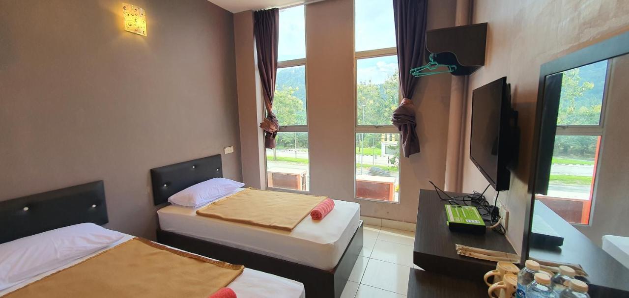 Ck Hotel Lumut Exterior photo