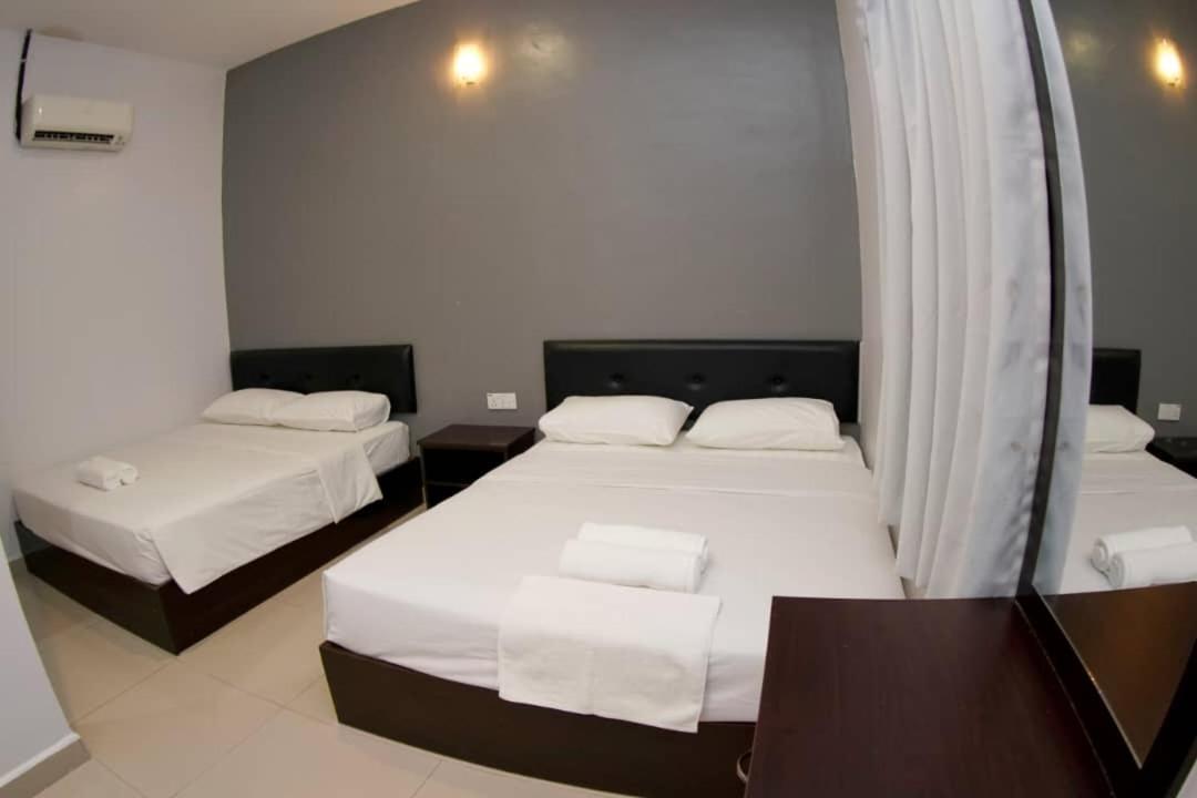 Ck Hotel Lumut Exterior photo