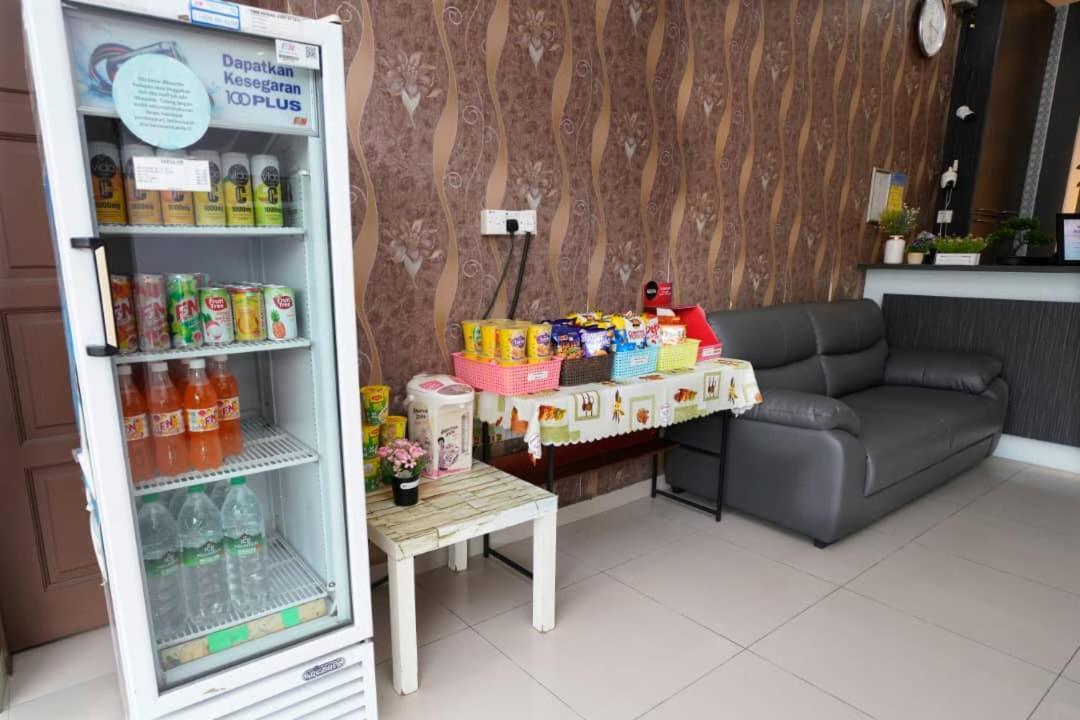 Ck Hotel Lumut Exterior photo