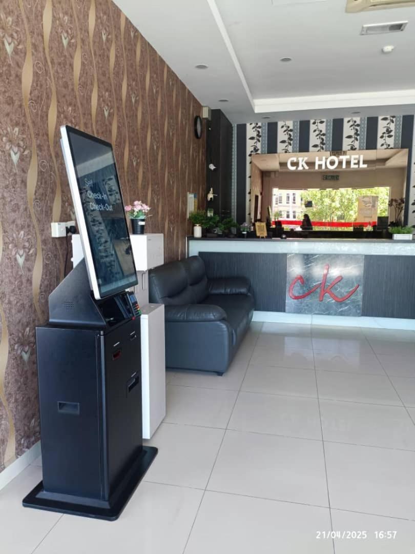 Ck Hotel Lumut Exterior photo