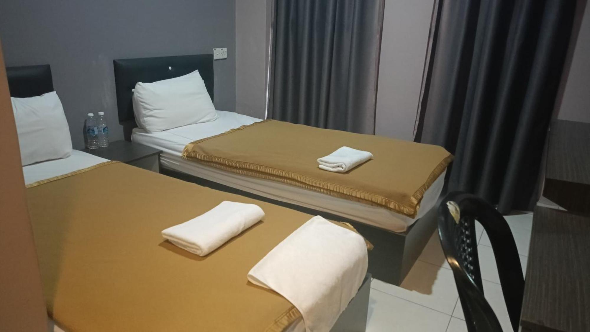 Ck Hotel Lumut Exterior photo