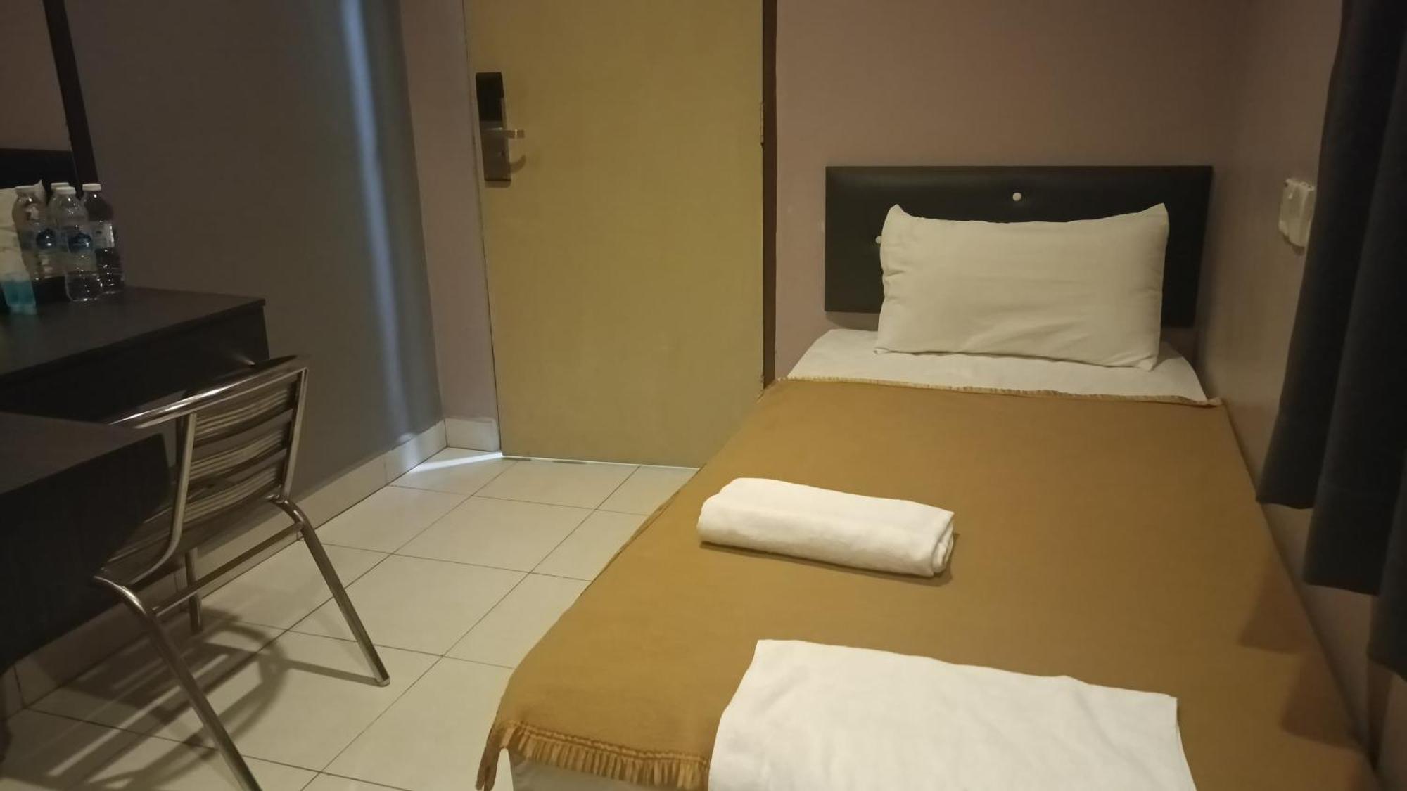 Ck Hotel Lumut Exterior photo
